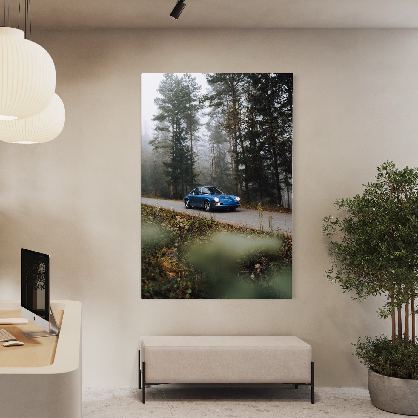 Route des Pins — sur le mur